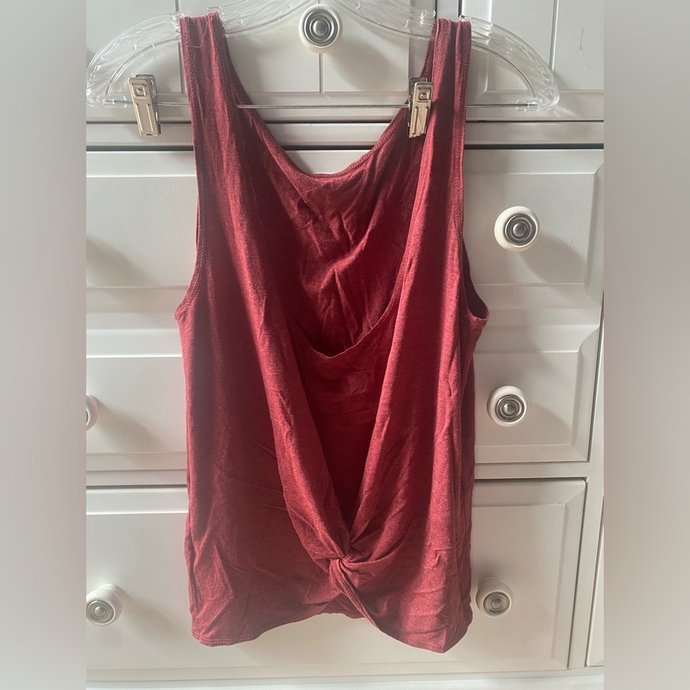 Zyia maroon spiral tank- small